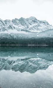 Preview wallpaper mountain, lake, winter, snow, reflection