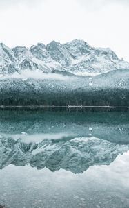 Preview wallpaper mountain, lake, winter, snow, reflection
