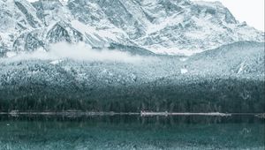 Preview wallpaper mountain, lake, winter, snow, reflection