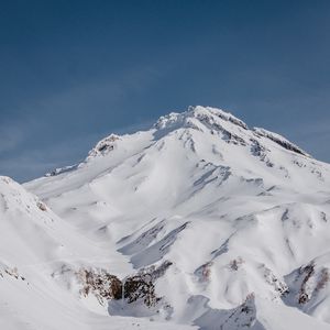 Preview wallpaper mountain, peack, snowy, slope, white, volcanic