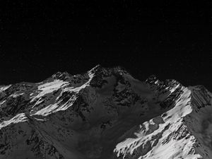 Preview wallpaper mountain, peak, bw, dark, night