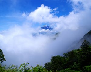Preview wallpaper mountain, peak, clouds, height, landscape