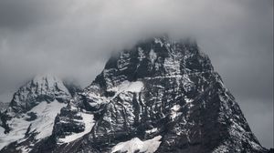 Preview wallpaper mountain, peak, clouds, landscape, nature