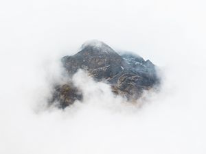 Preview wallpaper mountain, peak, clouds, fog, height