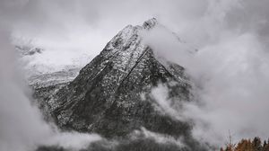 Preview wallpaper mountain, peak, clouds, trees