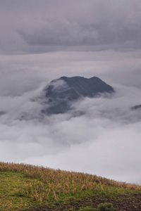 Preview wallpaper mountain, peak, clouds, view
