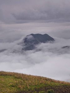Preview wallpaper mountain, peak, clouds, view