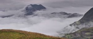 Preview wallpaper mountain, peak, clouds, view