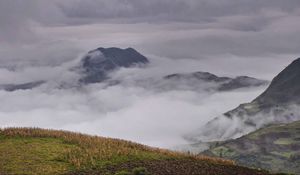 Preview wallpaper mountain, peak, clouds, view