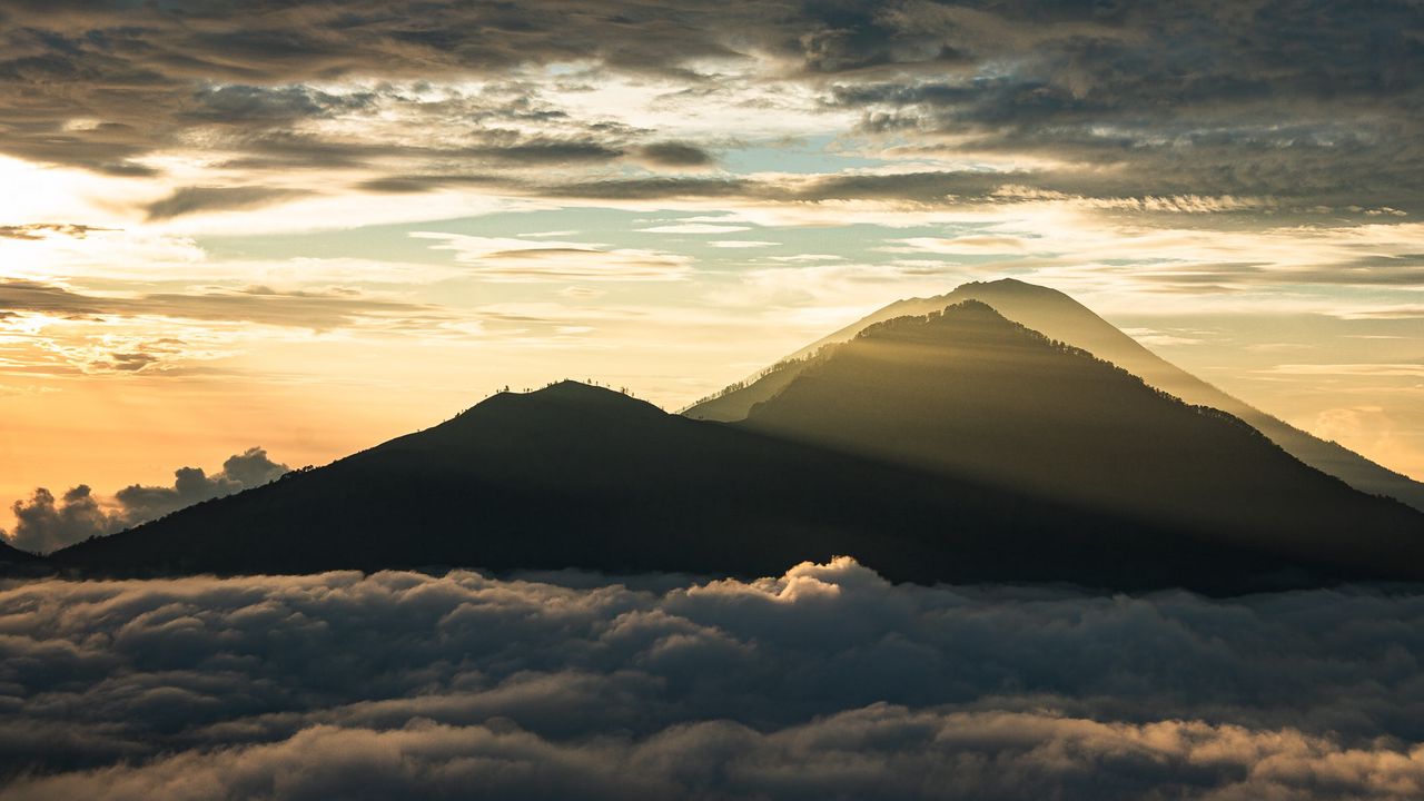 Wallpaper mountain, peak, clouds, dusk, light