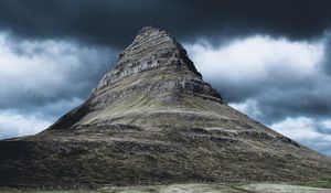Preview wallpaper mountain, peak, clouds, nature, landscape