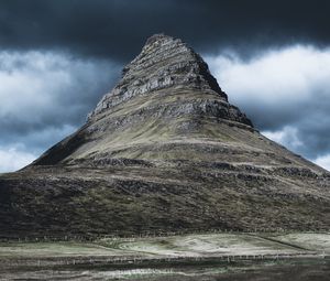 Preview wallpaper mountain, peak, clouds, nature, landscape