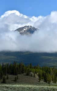 Preview wallpaper mountain, peak, clouds, trees, nature, landscape