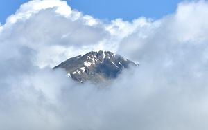 Preview wallpaper mountain, peak, clouds, trees, nature, landscape