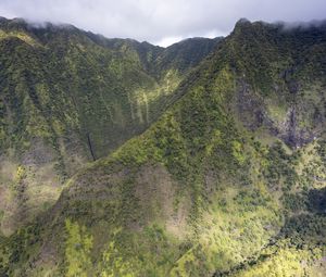 Preview wallpaper mountain, peak, clouds, slope, greenery