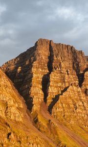 Preview wallpaper mountain, peak, evening, light, nature