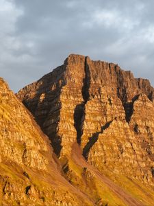 Preview wallpaper mountain, peak, evening, light, nature