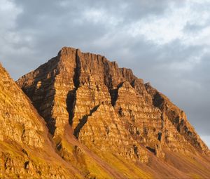 Preview wallpaper mountain, peak, evening, light, nature