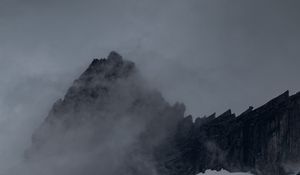 Preview wallpaper mountain, peak, fog, cloud, snow