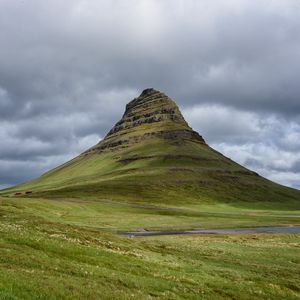 Preview wallpaper mountain, peak, hill, landscape, nature, iceland