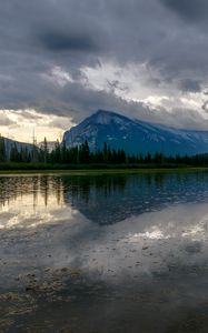 Preview wallpaper mountain, peak, lake, trees, reflection