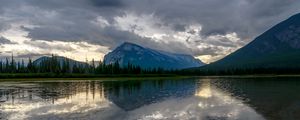 Preview wallpaper mountain, peak, lake, trees, reflection