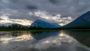 Preview wallpaper mountain, peak, lake, trees, reflection