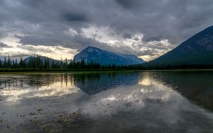 Preview wallpaper mountain, peak, lake, trees, reflection