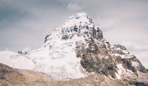 Preview wallpaper mountain, peak, landscape, lake, reflection