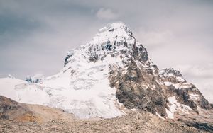 Preview wallpaper mountain, peak, landscape, lake, reflection