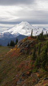 Preview wallpaper mountain, peak, landscape, nature, autumn