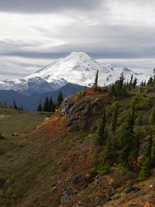 Preview wallpaper mountain, peak, landscape, nature, autumn