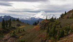 Preview wallpaper mountain, peak, landscape, nature, autumn
