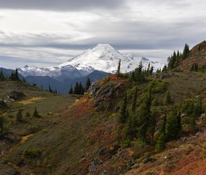 Preview wallpaper mountain, peak, landscape, nature, autumn