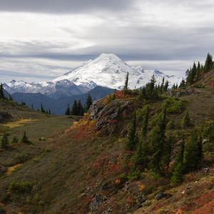 Preview wallpaper mountain, peak, landscape, nature, autumn