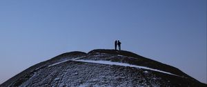 Preview wallpaper mountain, peak, silhouettes, couple, dark