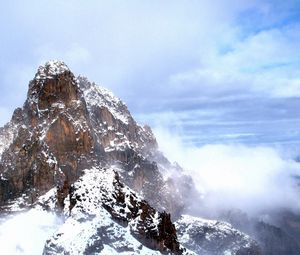 Preview wallpaper mountain, peak, sky, fog, serenity