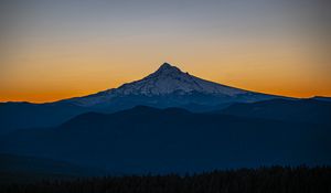 Preview wallpaper mountain, peak, snow, dawn, landscape