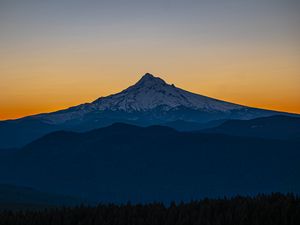 Preview wallpaper mountain, peak, snow, dawn, landscape