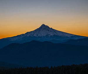 Preview wallpaper mountain, peak, snow, dawn, landscape