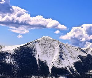 Preview wallpaper mountain, peak, snow, sky
