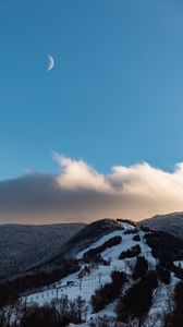 Preview wallpaper mountain, peak, snow, sky, clouds