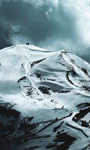 Preview wallpaper mountain, peak, snow, sky, cloudy