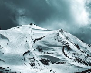 Preview wallpaper mountain, peak, snow, sky, cloudy