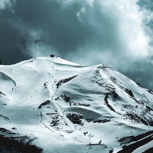 Preview wallpaper mountain, peak, snow, sky, cloudy