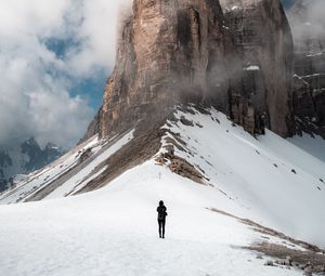 Preview wallpaper mountain, peak, snow, silhouette, human