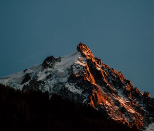 Preview wallpaper mountain, peak, snow, landscape, dusk
