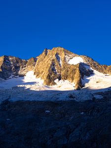 Preview wallpaper mountain, peak, snow, shadow, landscape