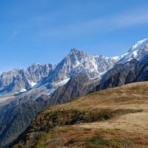 Preview wallpaper mountain, peak, snow, mountain range, landscape