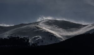 Preview wallpaper mountain, peak, snow, clouds, dark